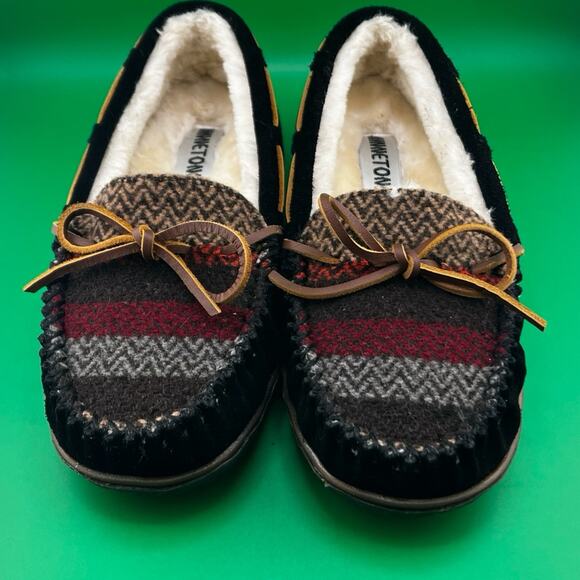 Minnetonka Women's Tilia Moccasin Black Multi 40157 US Size 7 New - Picture 1 of 9